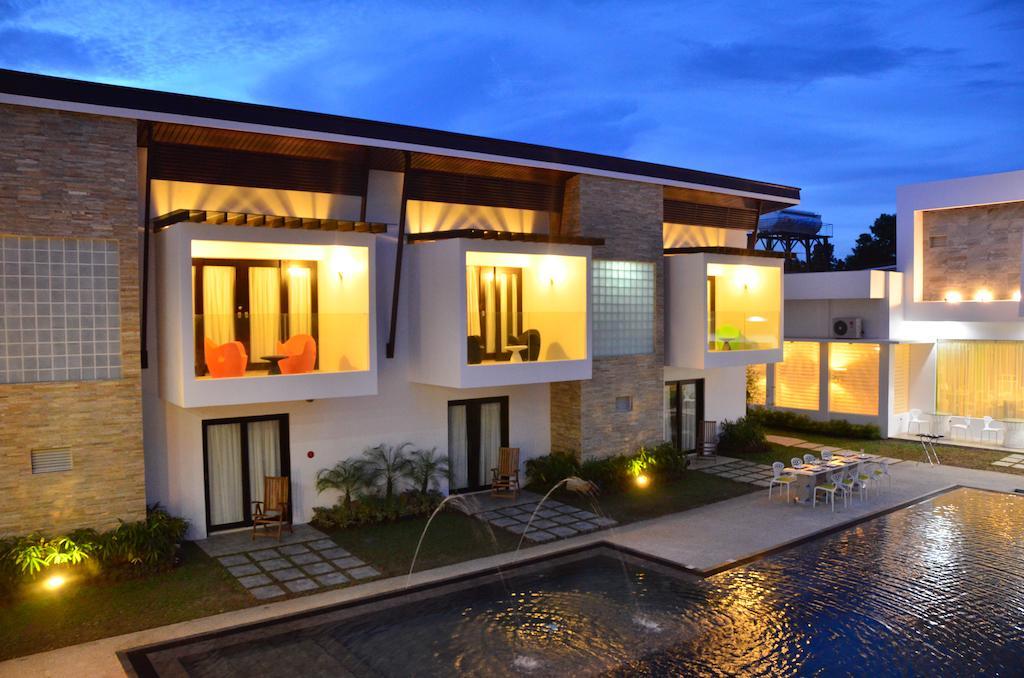 One Manalo Place Puerto Princesa Eksteriør billede