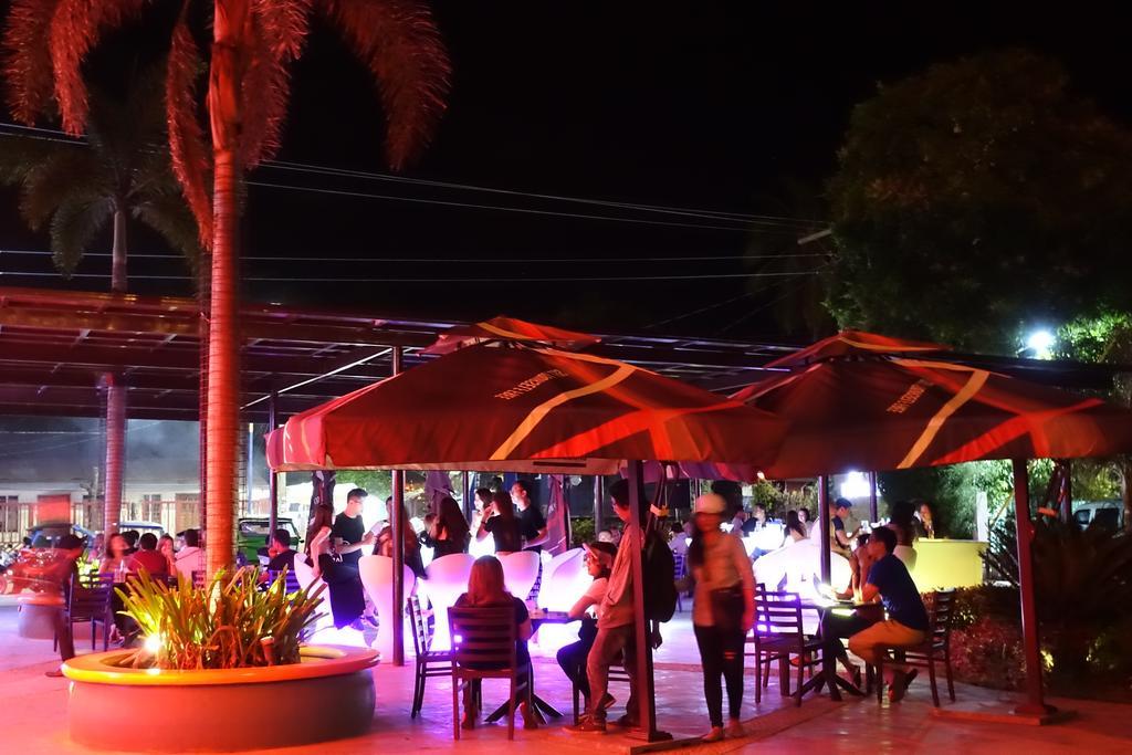 One Manalo Place Puerto Princesa Eksteriør billede